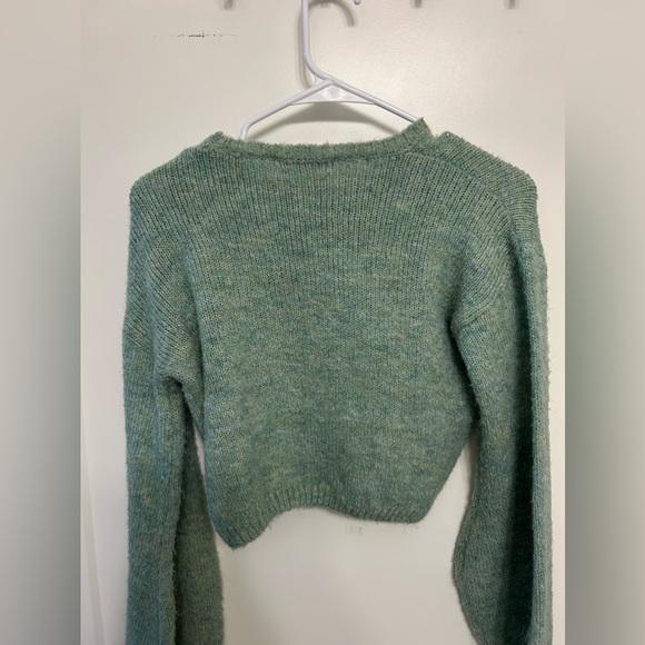 Morrisday 100% Acrylic Green Cropped Sweater - Picture 7 of 8